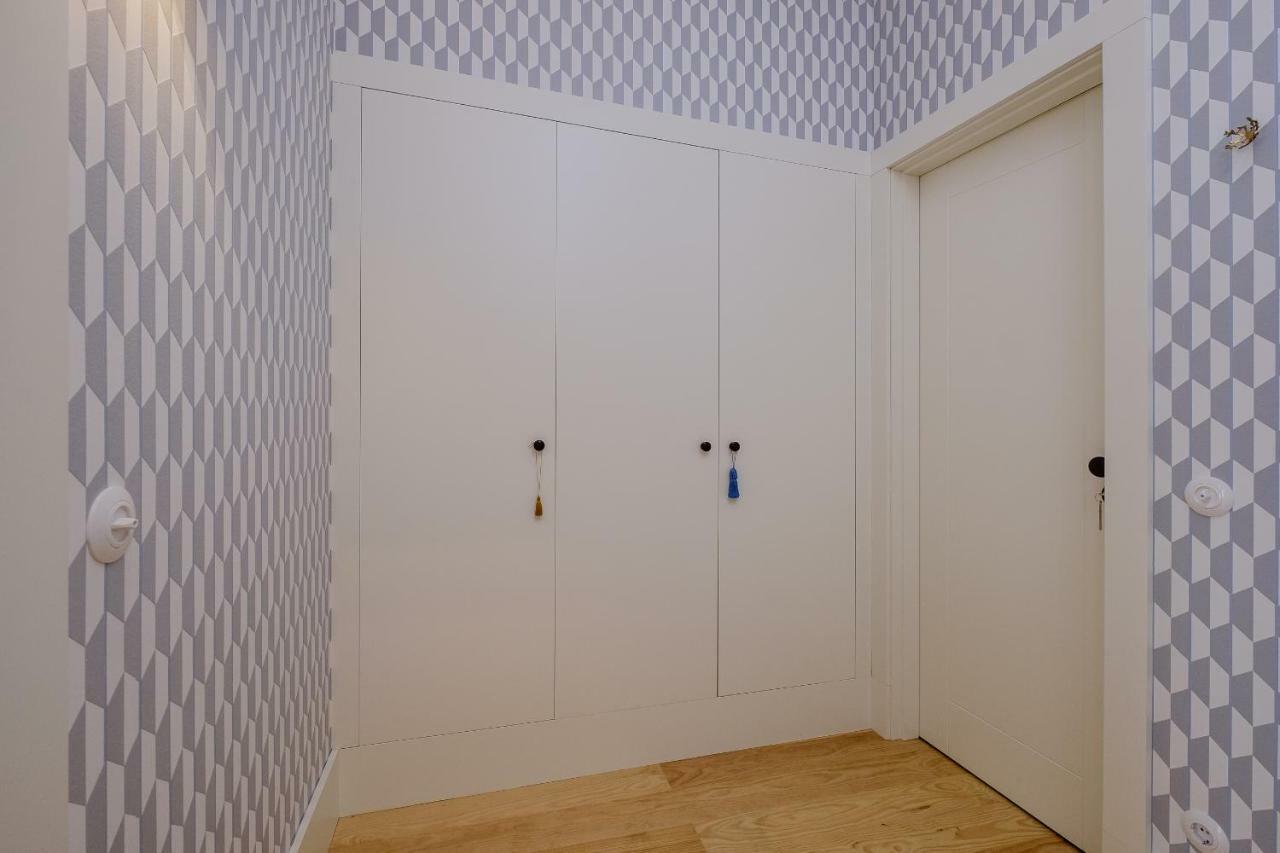 Boutique Rentals-Flores Plaza In City Historical Center Porto Zewnętrze zdjęcie
